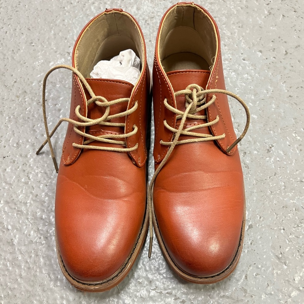 Boys’ Deer Stags Ballard Dress Shoes, size 4, luggage brown.